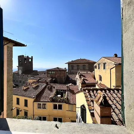 Adaesabocortona شقة *