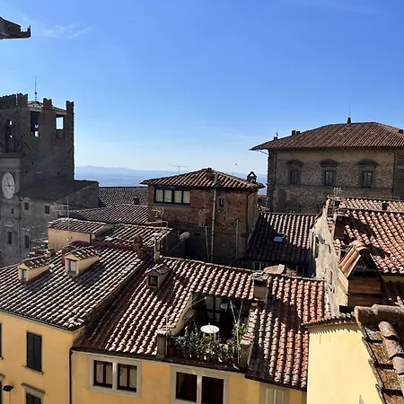 Adaesabocortona شقة *